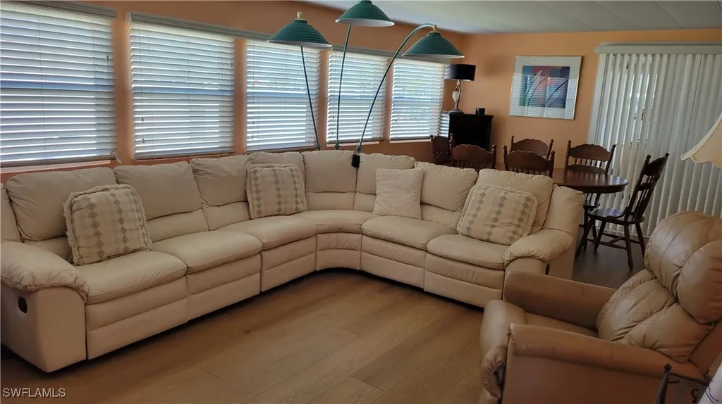 123 Sun Circle Fort Myers FL 33905