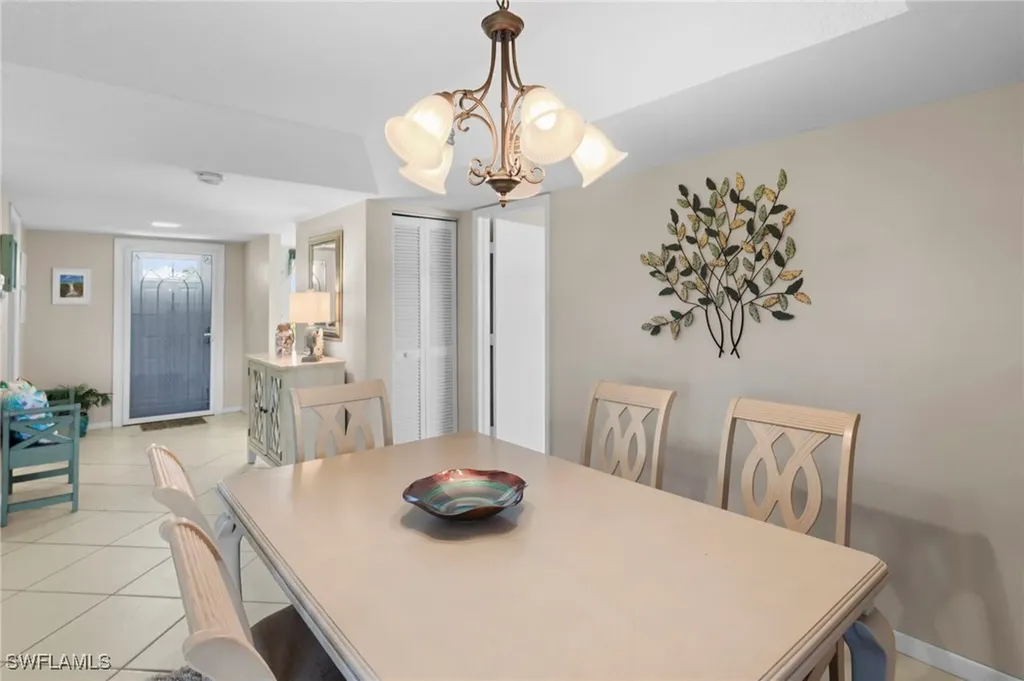 601 Teryl Road Naples FL 34112