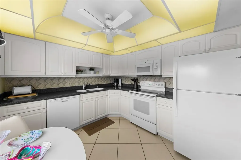 601 Teryl Road Naples FL 34112