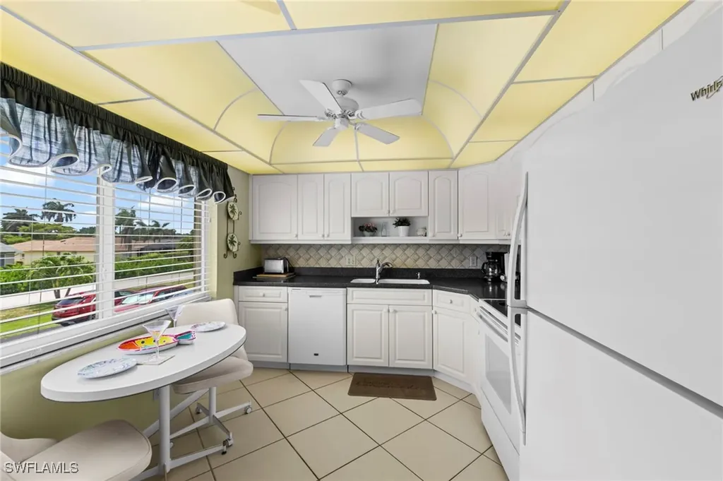 601 Teryl Road Naples FL 34112