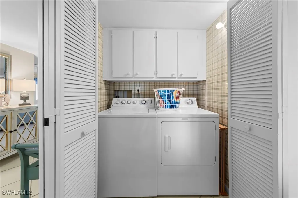 601 Teryl Road Naples FL 34112