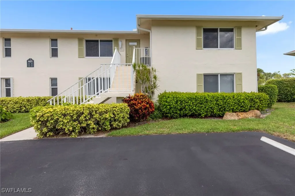 601 Teryl Road Naples FL 34112