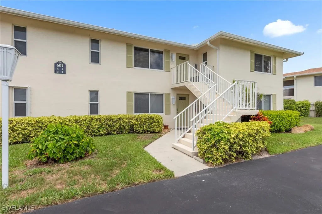 601 Teryl Road Naples FL 34112