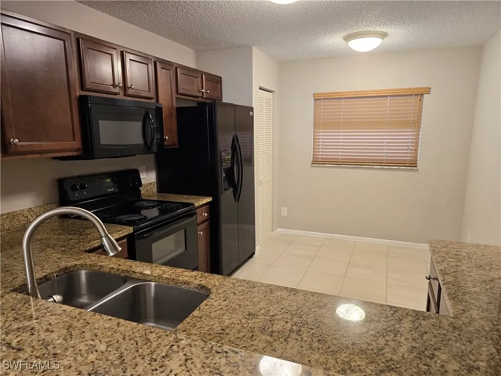 605 Squire Circle Naples FL 34104