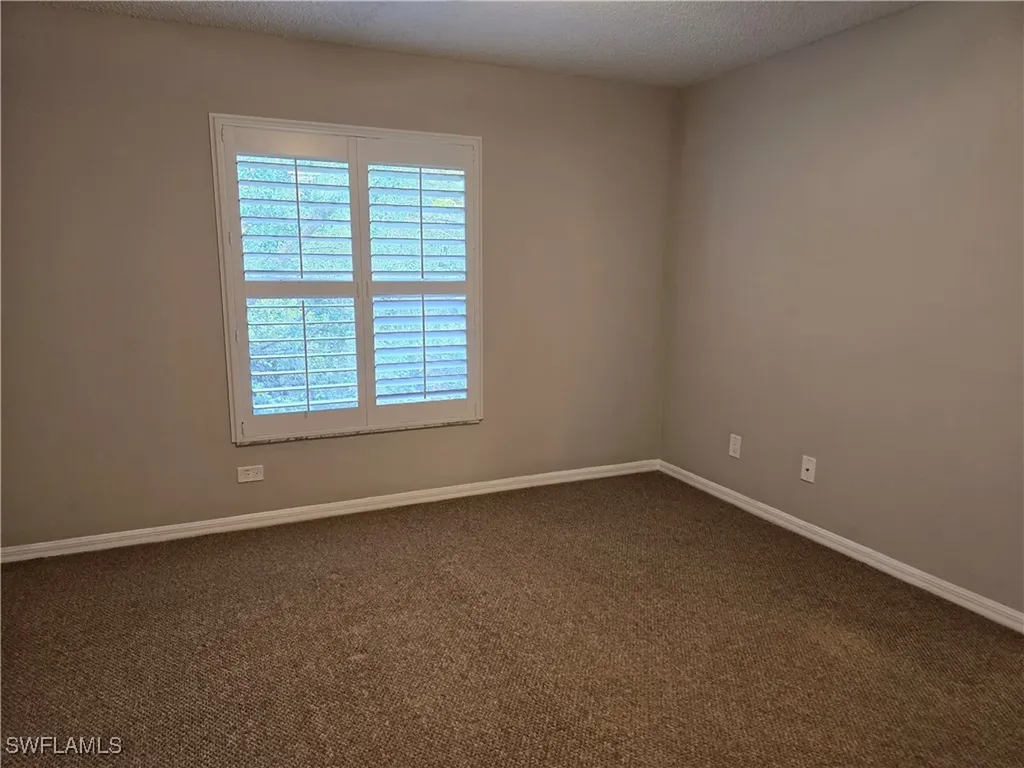 605 Squire Circle Naples FL 34104