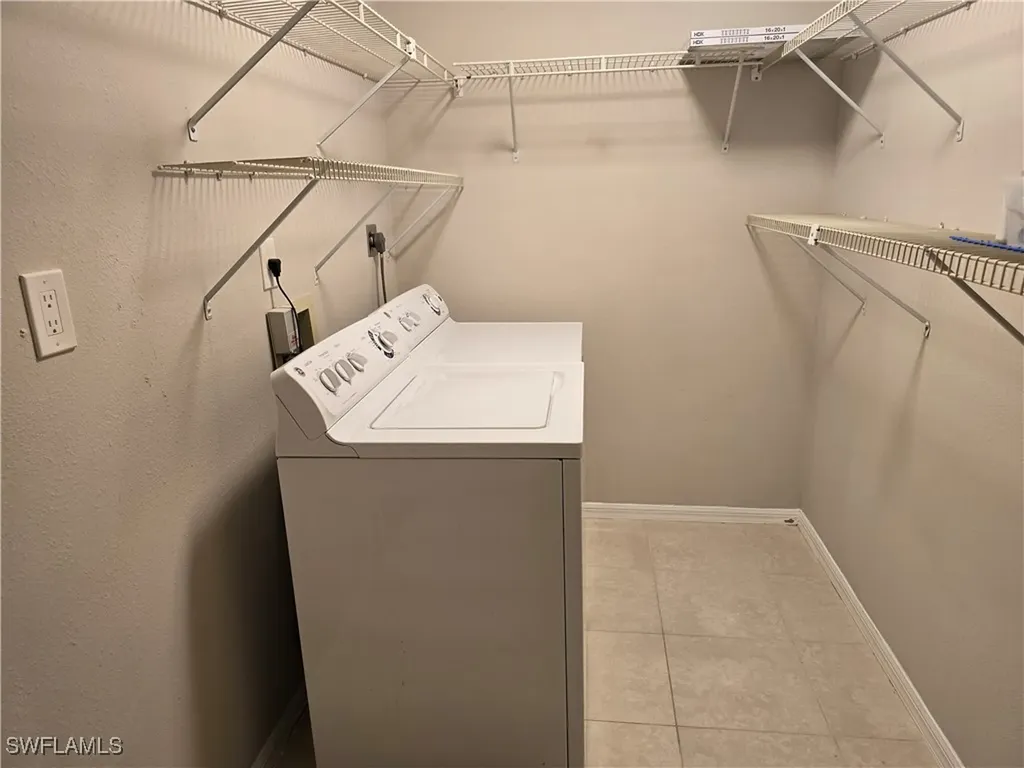 605 Squire Circle Naples FL 34104