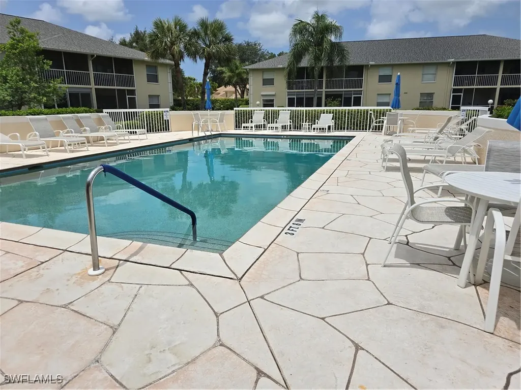 605 Squire Circle Naples FL 34104