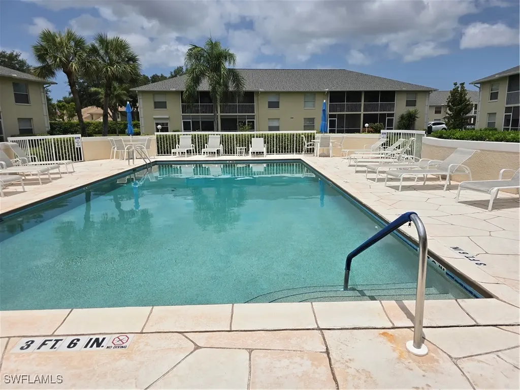 605 Squire Circle Naples FL 34104