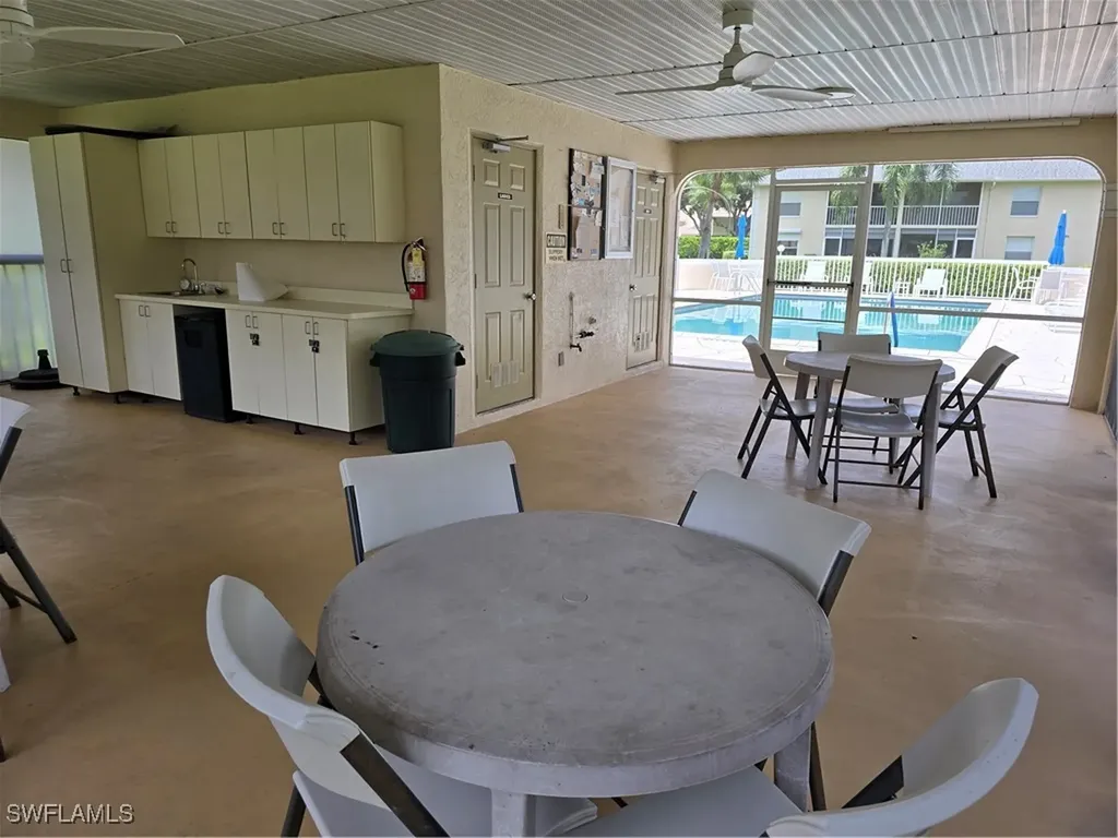 605 Squire Circle Naples FL 34104