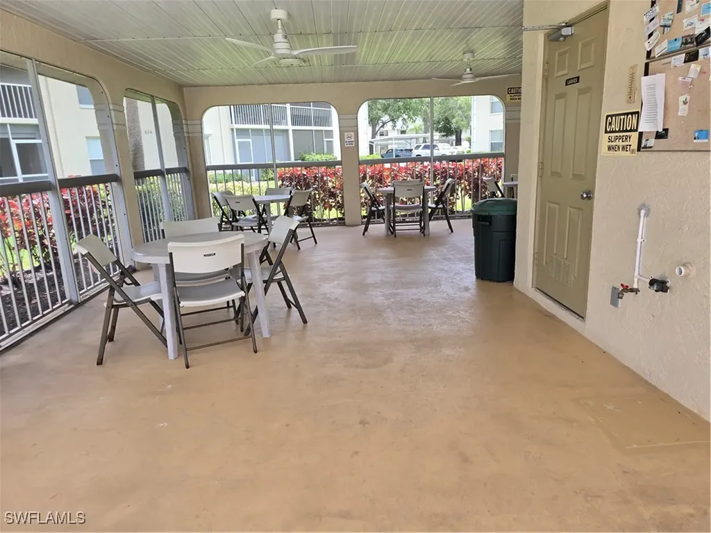 605 Squire Circle Naples FL 34104