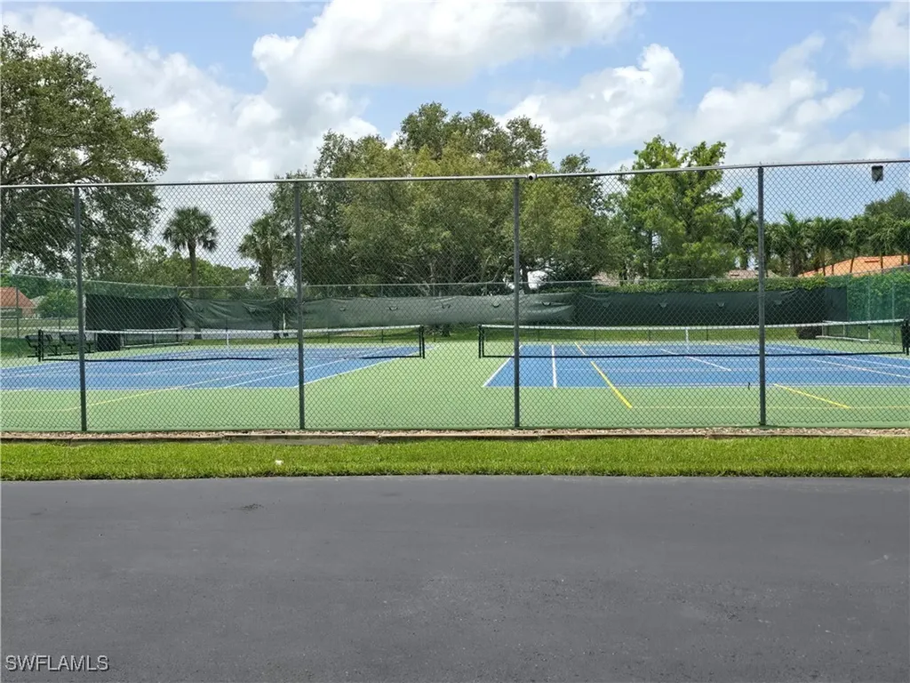 605 Squire Circle Naples FL 34104