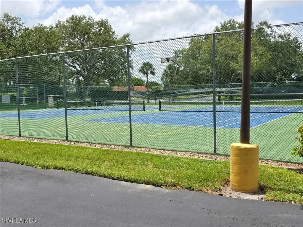 605 Squire Circle Naples FL 34104