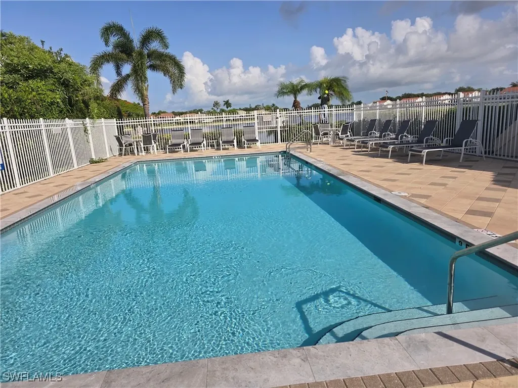605 Squire Circle Naples FL 34104