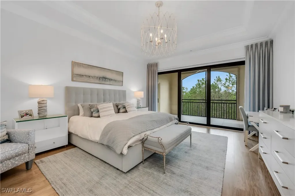 2739 Tiburon Boulevard E Naples FL 34109