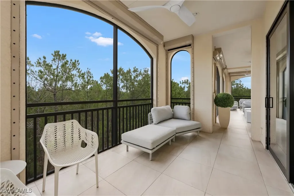 2739 Tiburon Boulevard E Naples FL 34109