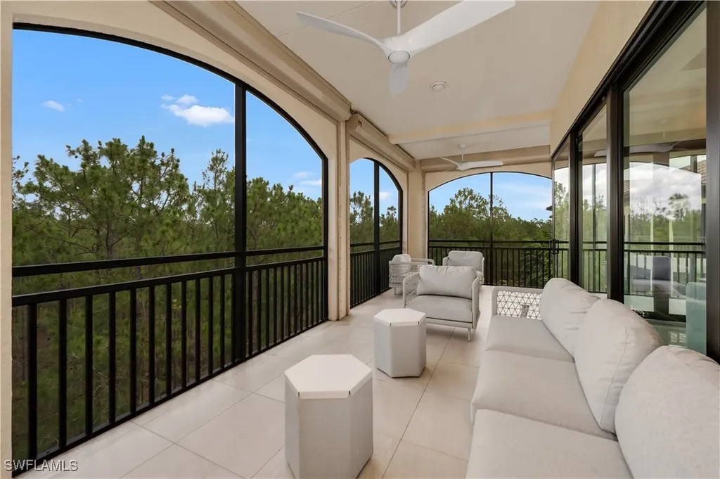 2739 Tiburon Boulevard E Naples FL 34109