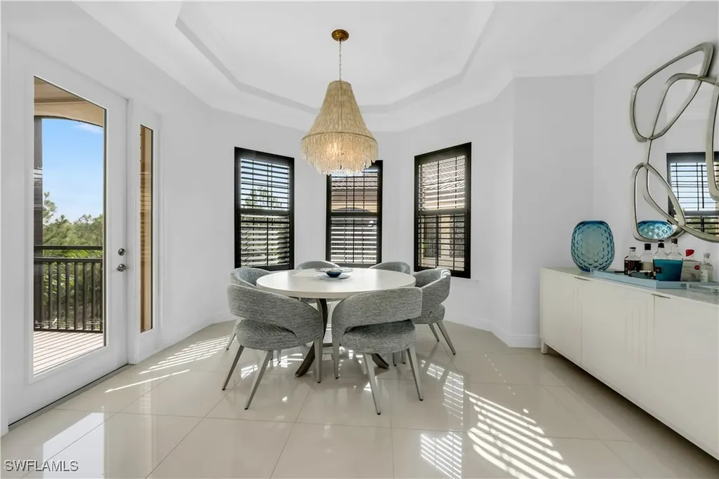 2739 Tiburon Boulevard E Naples FL 34109
