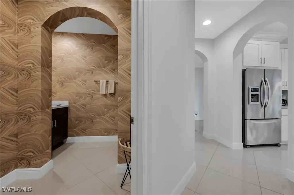 2739 Tiburon Boulevard E Naples FL 34109