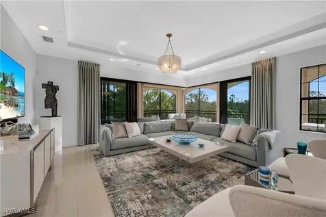 2739 Tiburon Boulevard E Naples FL 34109