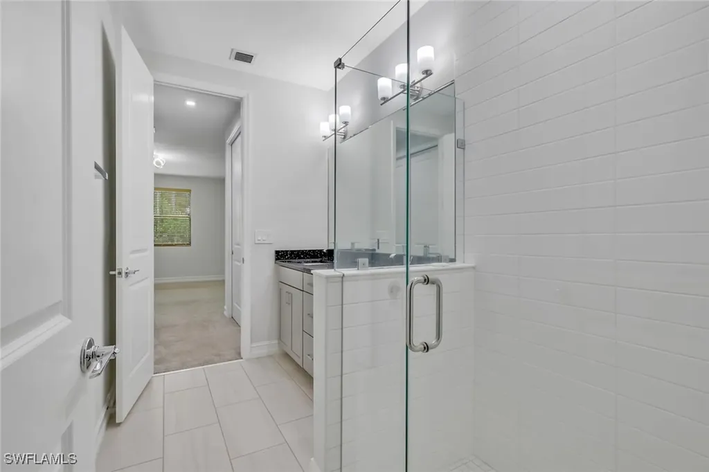 7501 Carnegie Way Naples FL 34119