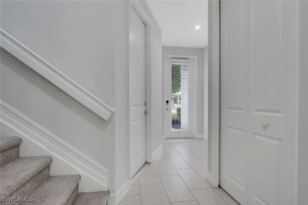 7501 Carnegie Way Naples FL 34119