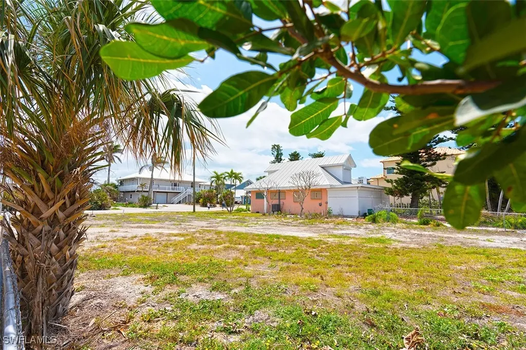 185 Egret Street Fort Myers Beach FL 33931