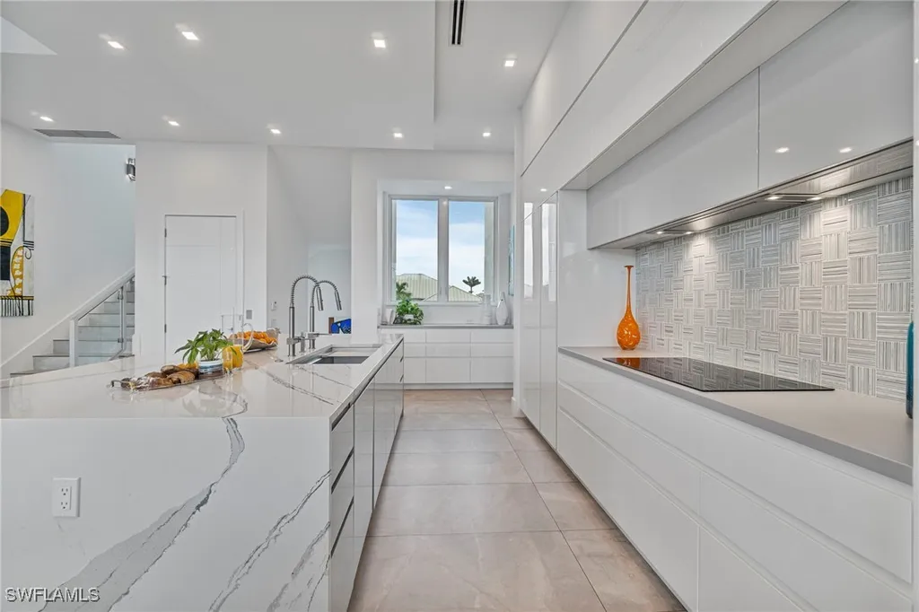 432 Bayside Avenue Naples FL 34108
