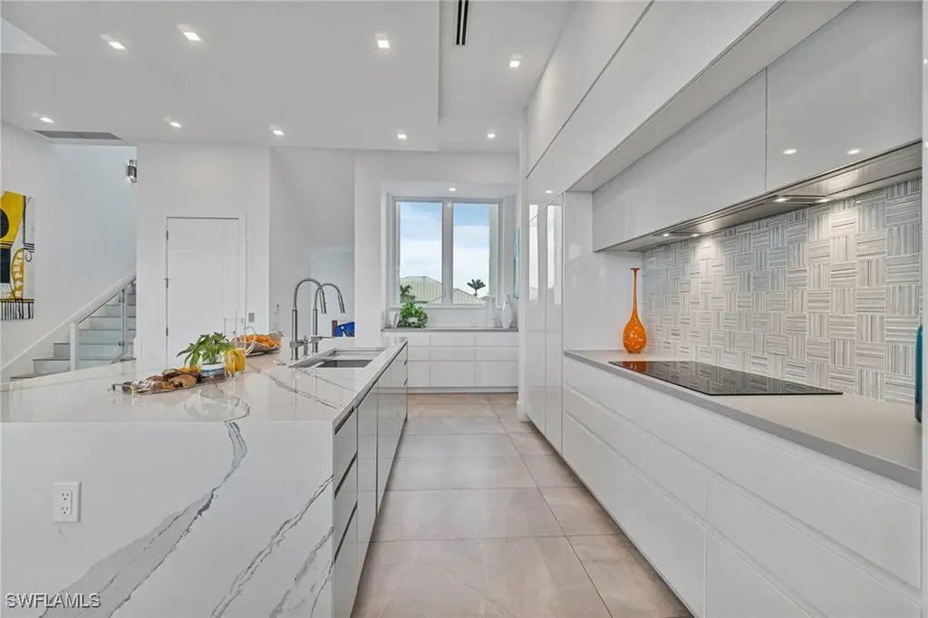 432 Bayside Avenue Naples FL 34108