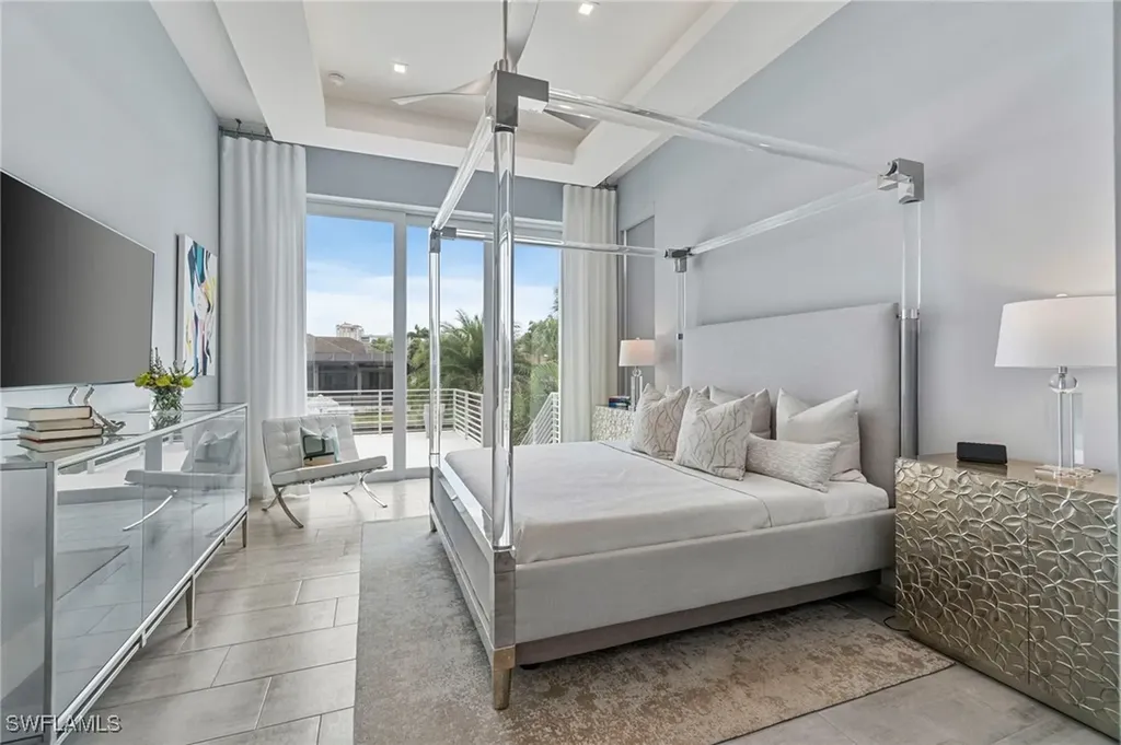 432 Bayside Avenue Naples FL 34108