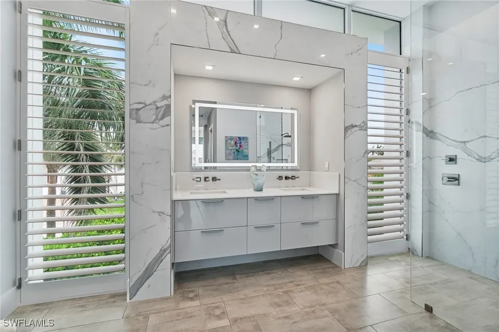 432 Bayside Avenue Naples FL 34108