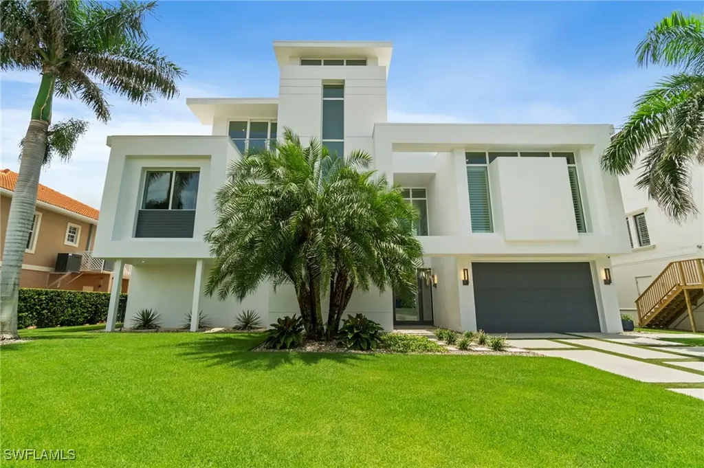 432 Bayside Avenue Naples FL 34108