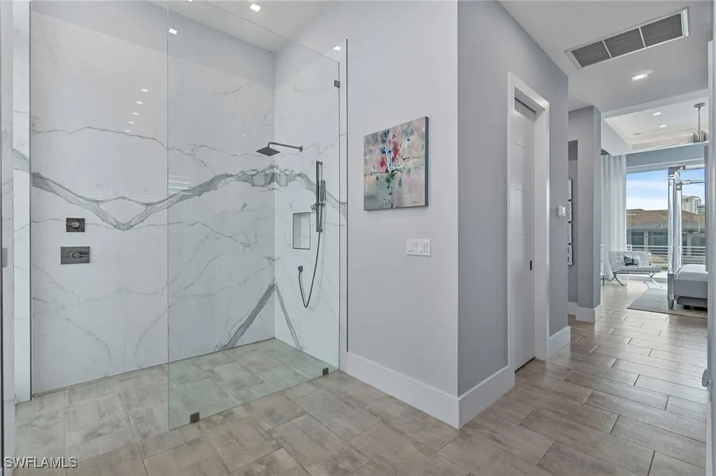 432 Bayside Avenue Naples FL 34108