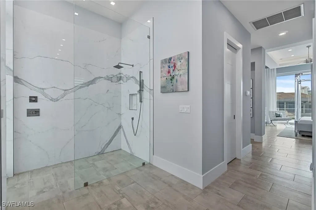 432 Bayside Avenue Naples FL 34108