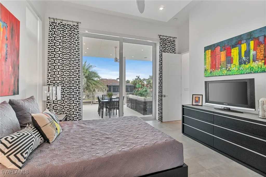 432 Bayside Avenue Naples FL 34108