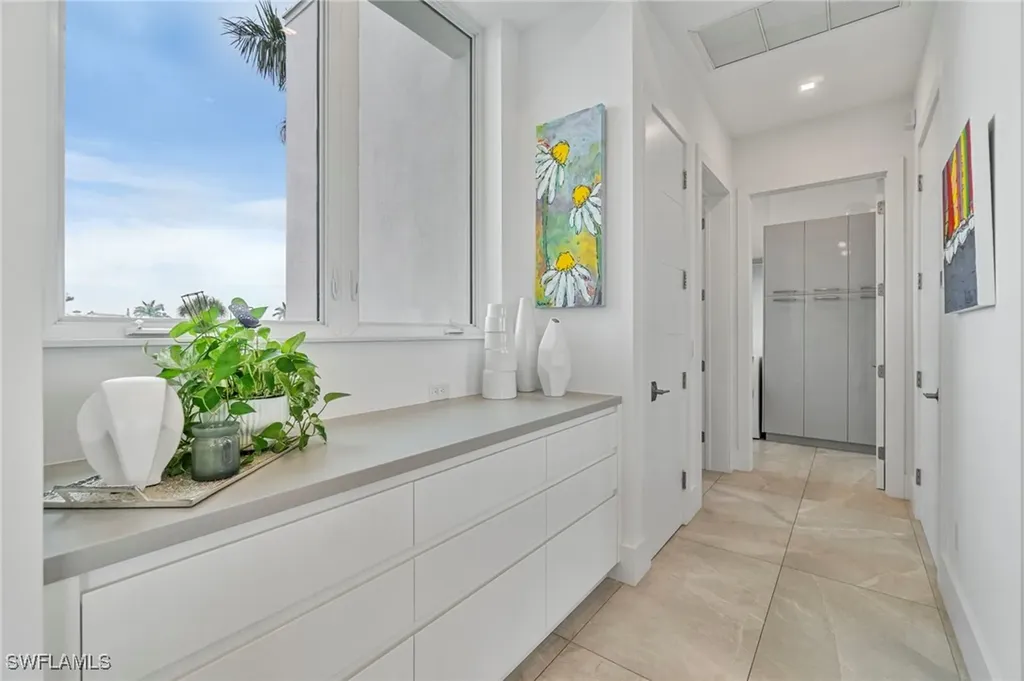 432 Bayside Avenue Naples FL 34108
