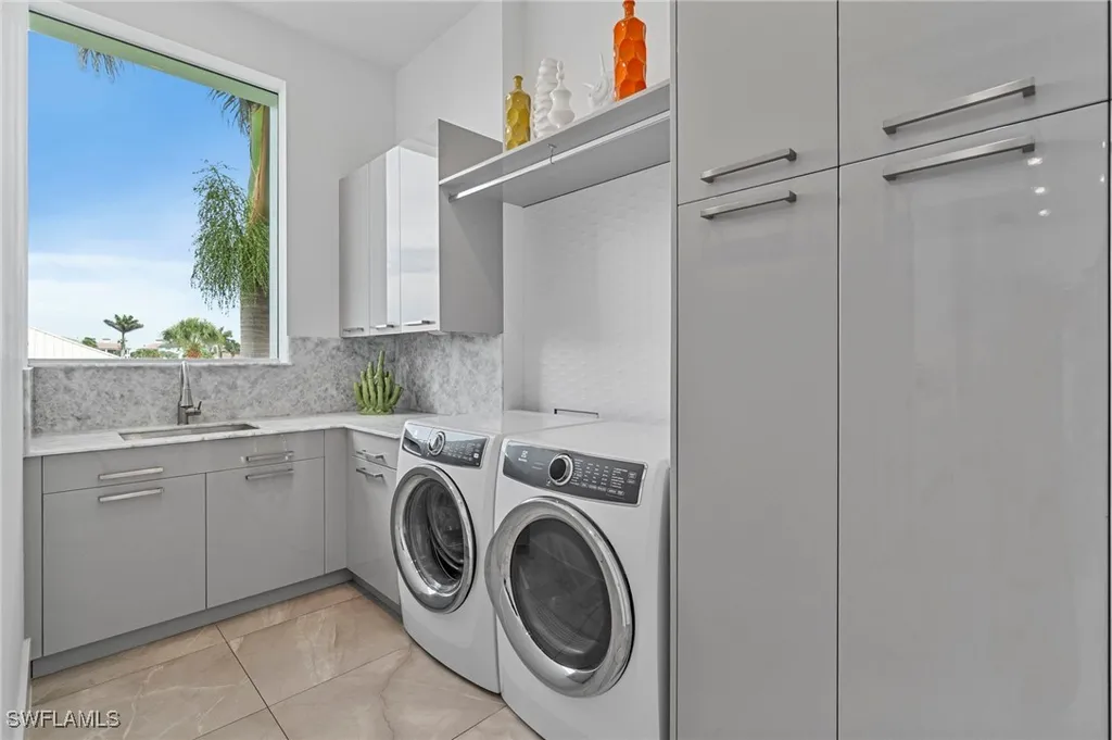 432 Bayside Avenue Naples FL 34108