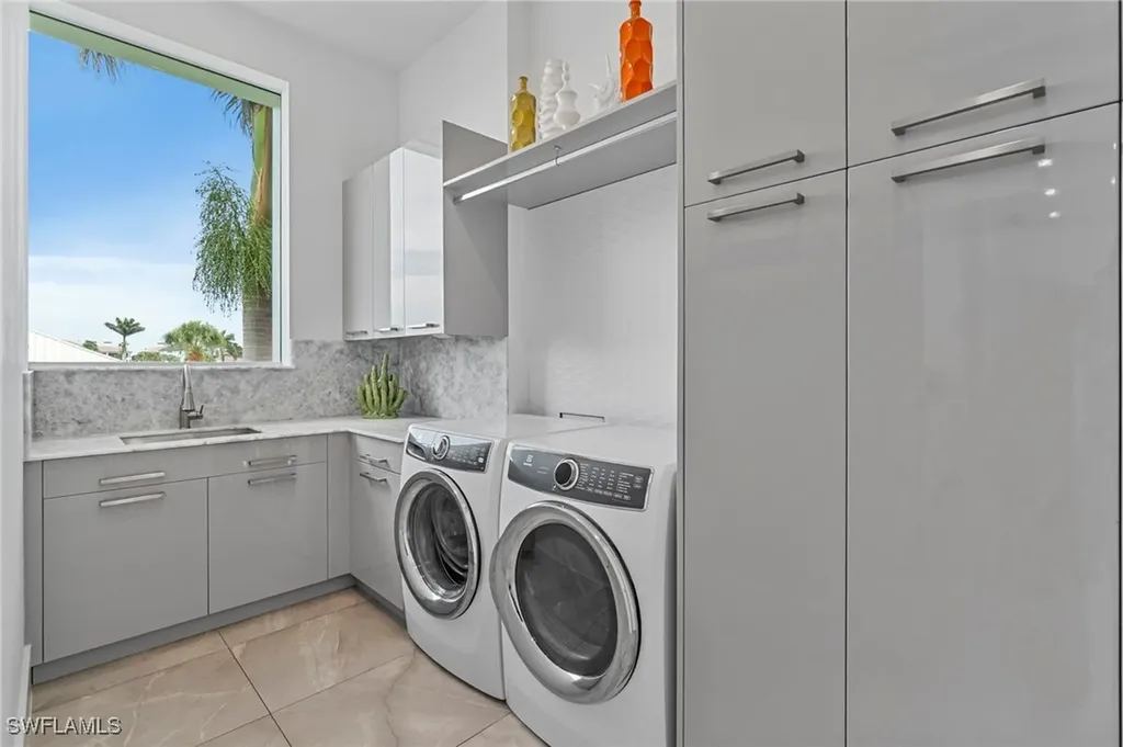 432 Bayside Avenue Naples FL 34108
