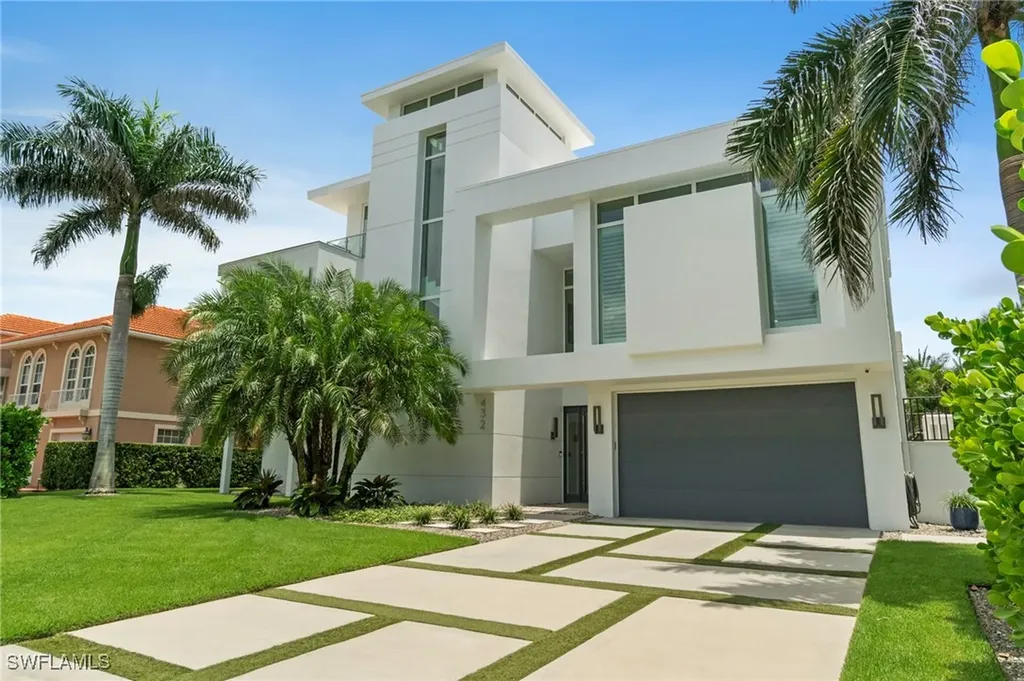 432 Bayside Avenue Naples FL 34108