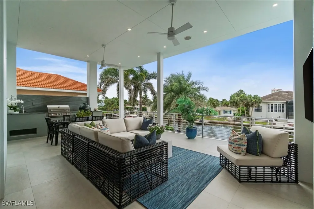 432 Bayside Avenue Naples FL 34108