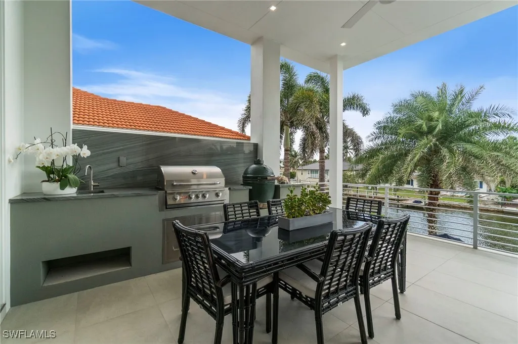 432 Bayside Avenue Naples FL 34108