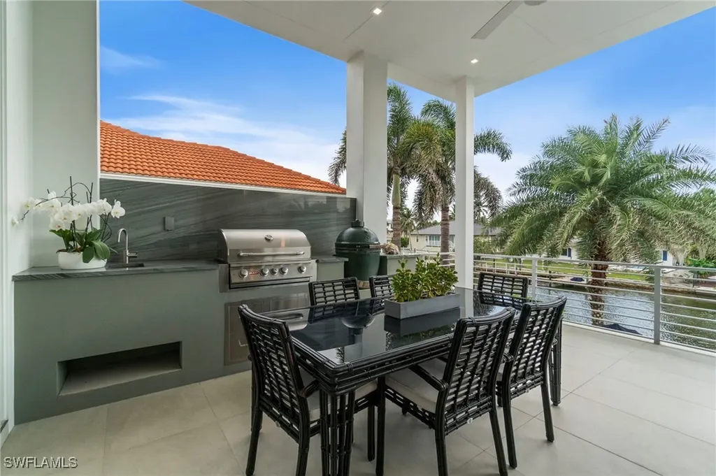 432 Bayside Avenue Naples FL 34108