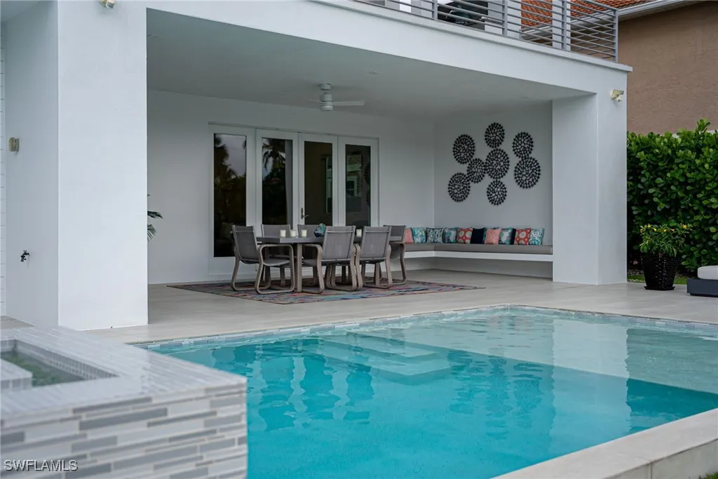 432 Bayside Avenue Naples FL 34108