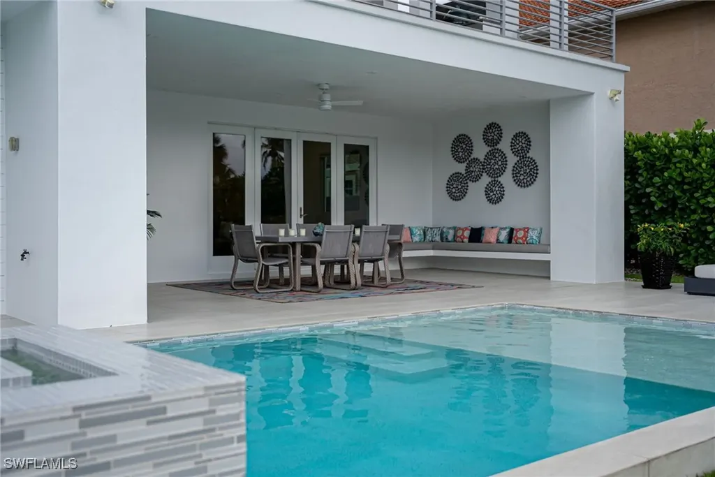 432 Bayside Avenue Naples FL 34108