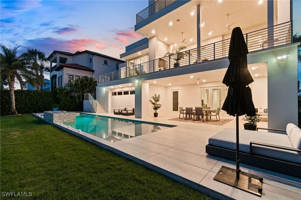 432 Bayside Avenue Naples FL 34108