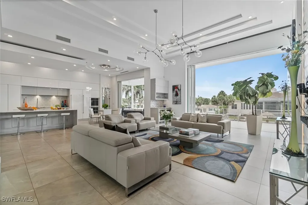 432 Bayside Avenue Naples FL 34108