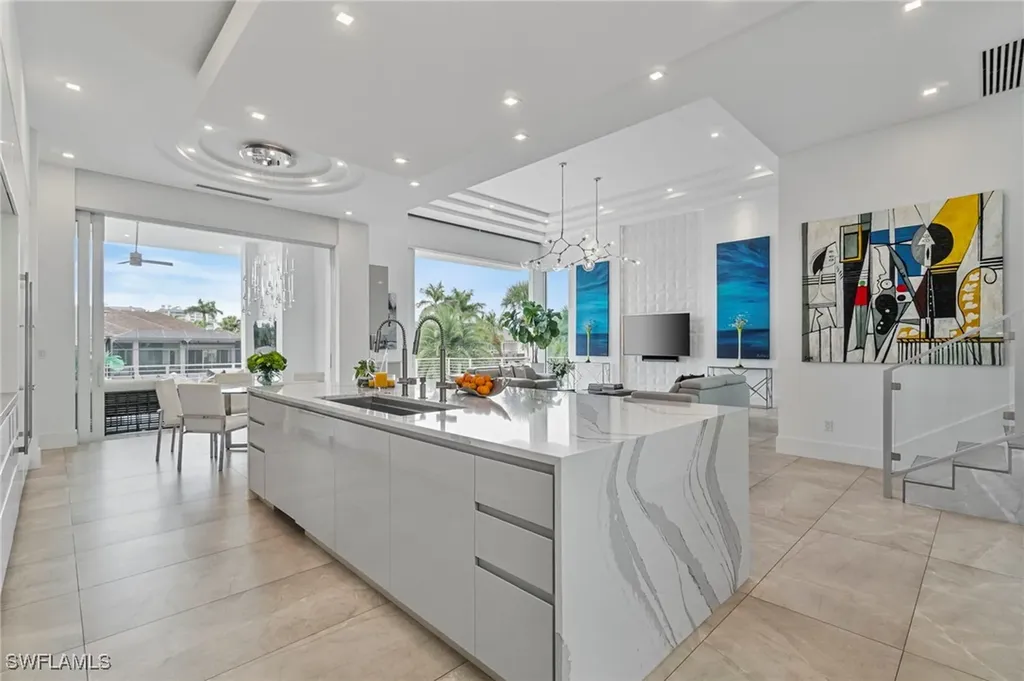 432 Bayside Avenue Naples FL 34108