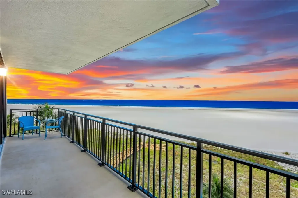 Marco Island FL, 180 Seaview Court, Unit 607