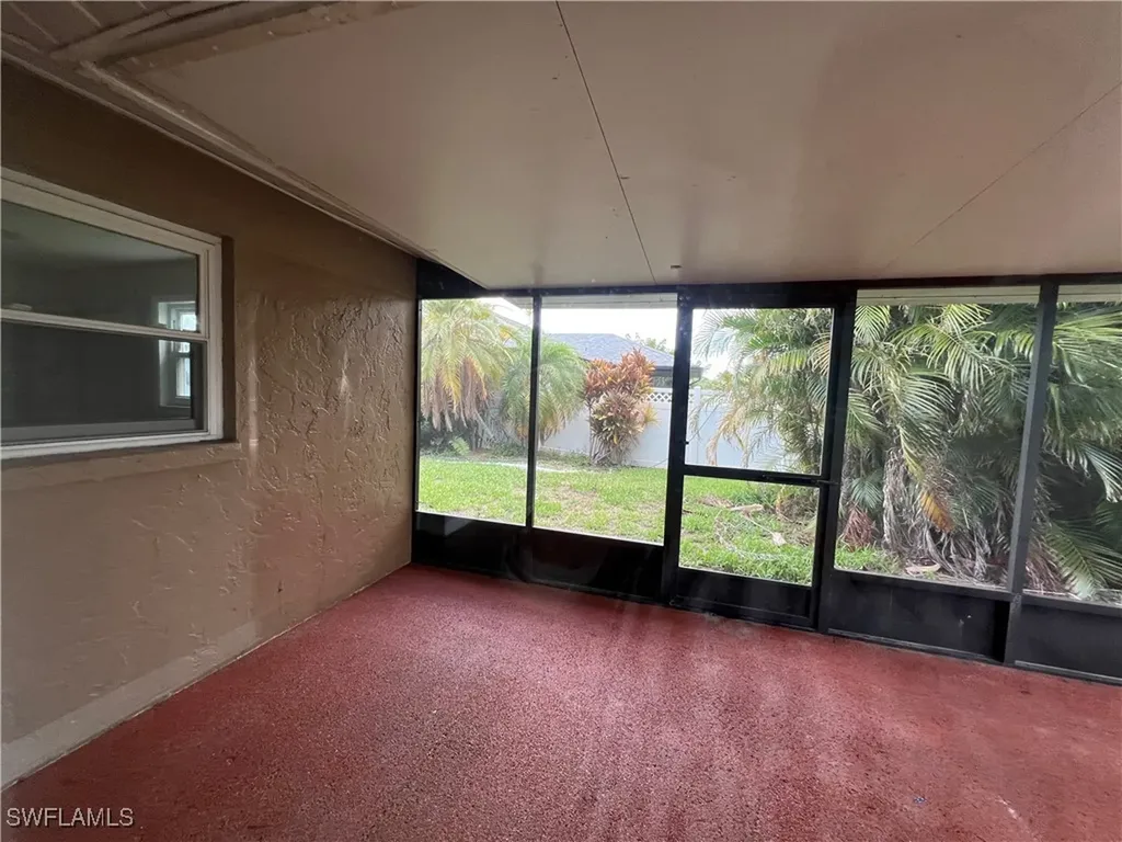 1833 SE 1st Terrace Cape Coral FL 33990
