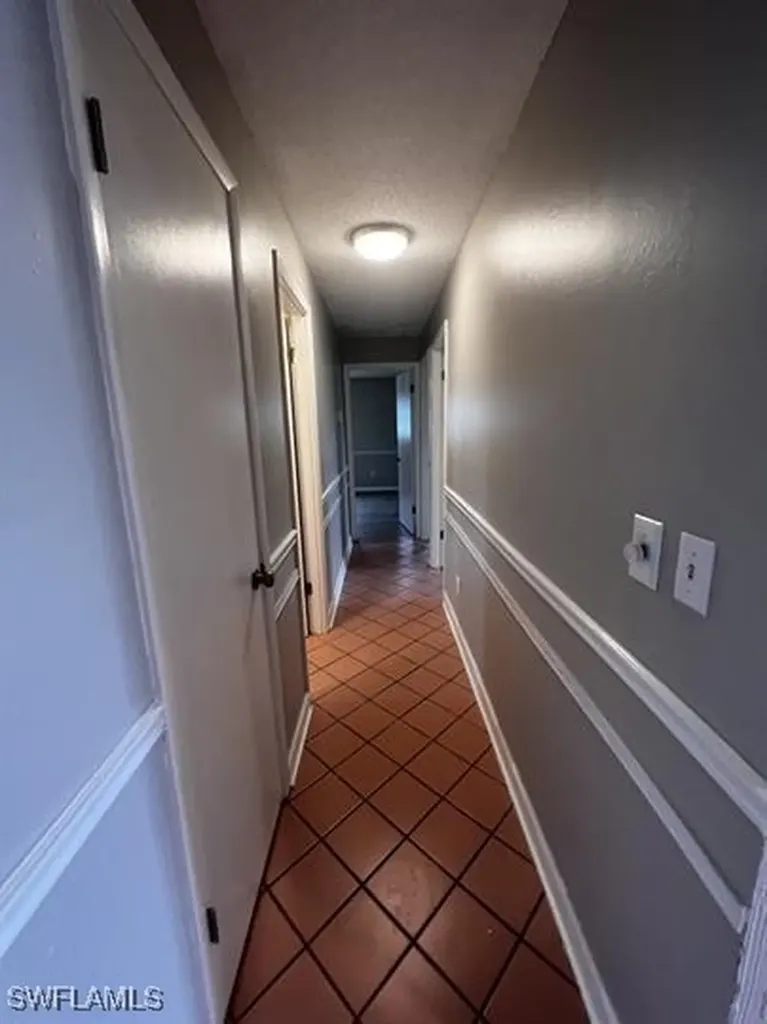 1833 SE 1st Terrace Cape Coral FL 33990