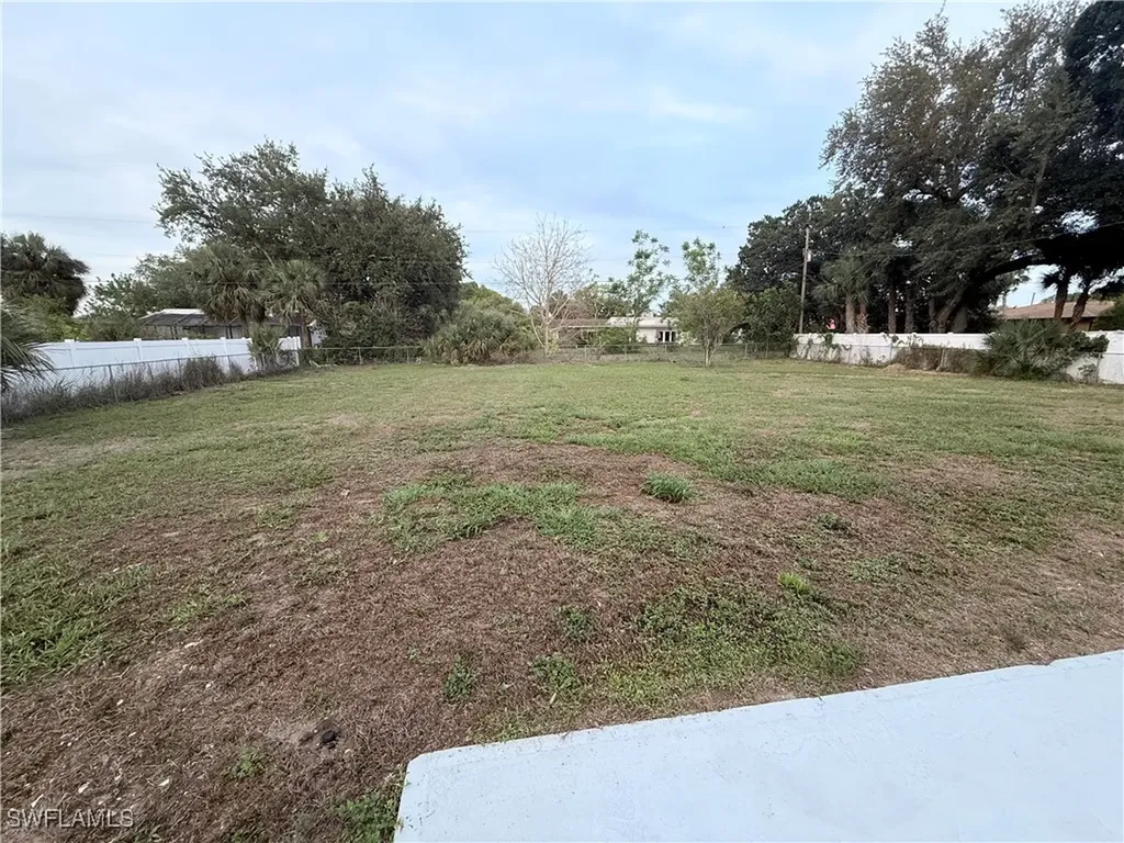 304 North Avenue Lehigh Acres FL 33936